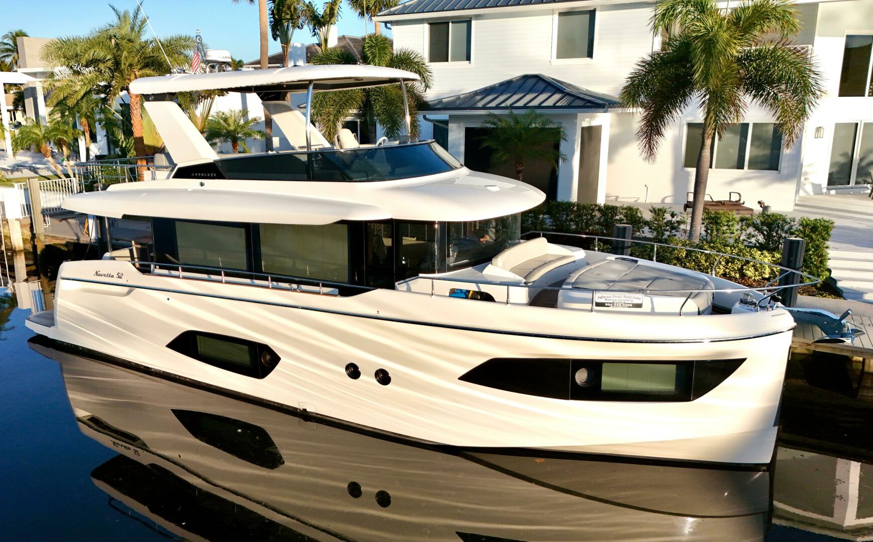 Slide: The Image of Absolute 52 Navetta 2021 - 5077825