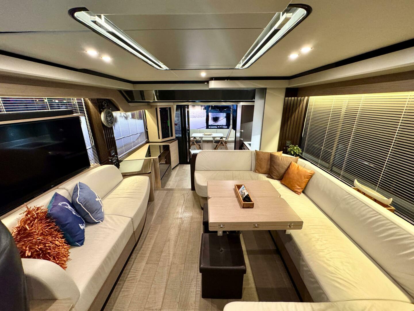 Slide: The Image of Absolute 52 Navetta 2021 - 5077881