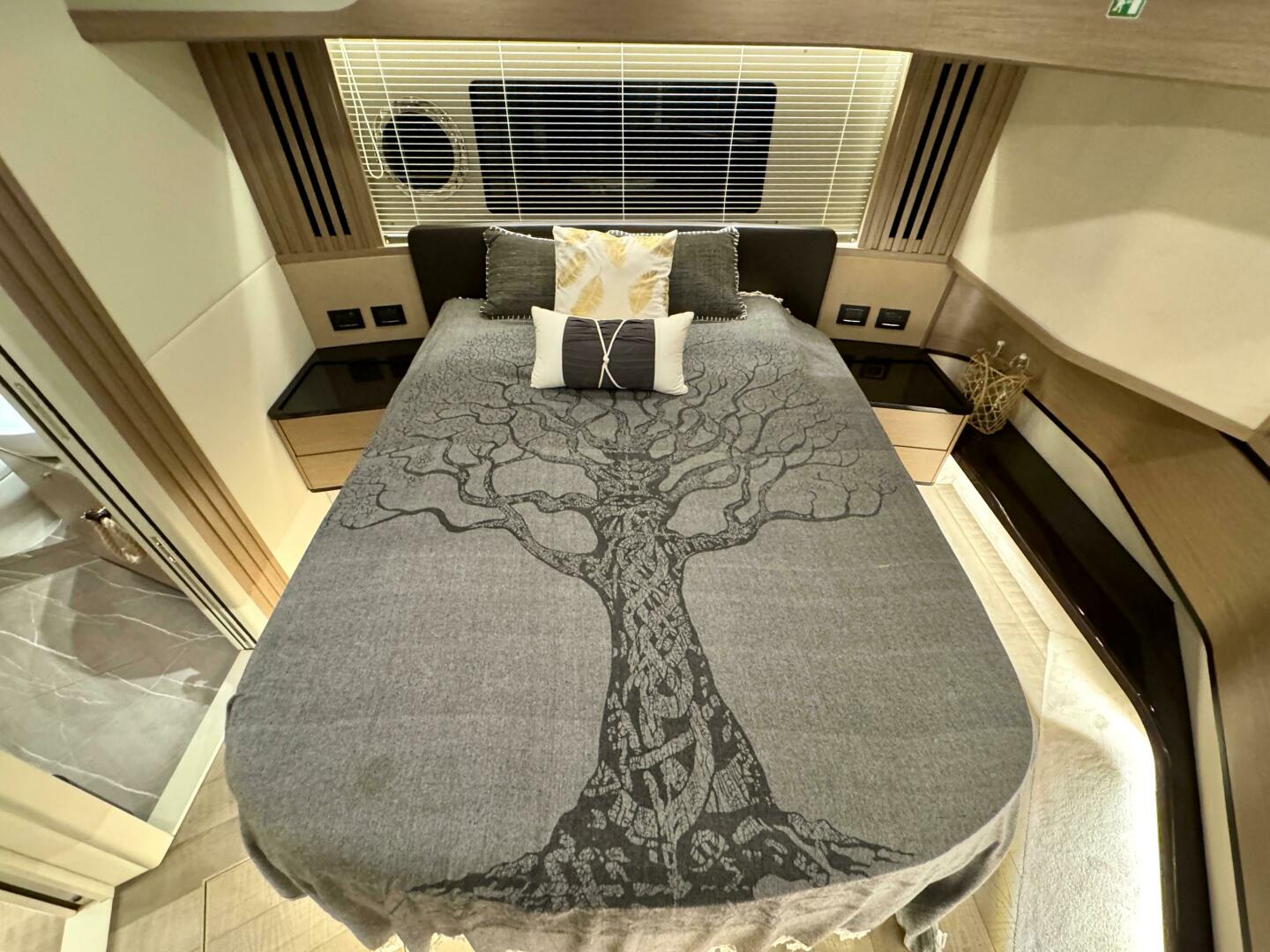 Slide: The Image of Absolute 52 Navetta 2021 - 5077884