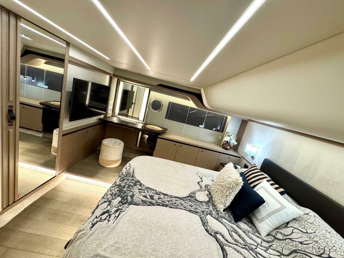 Slide: The Image of Absolute 52 Navetta 2021 - 5077889