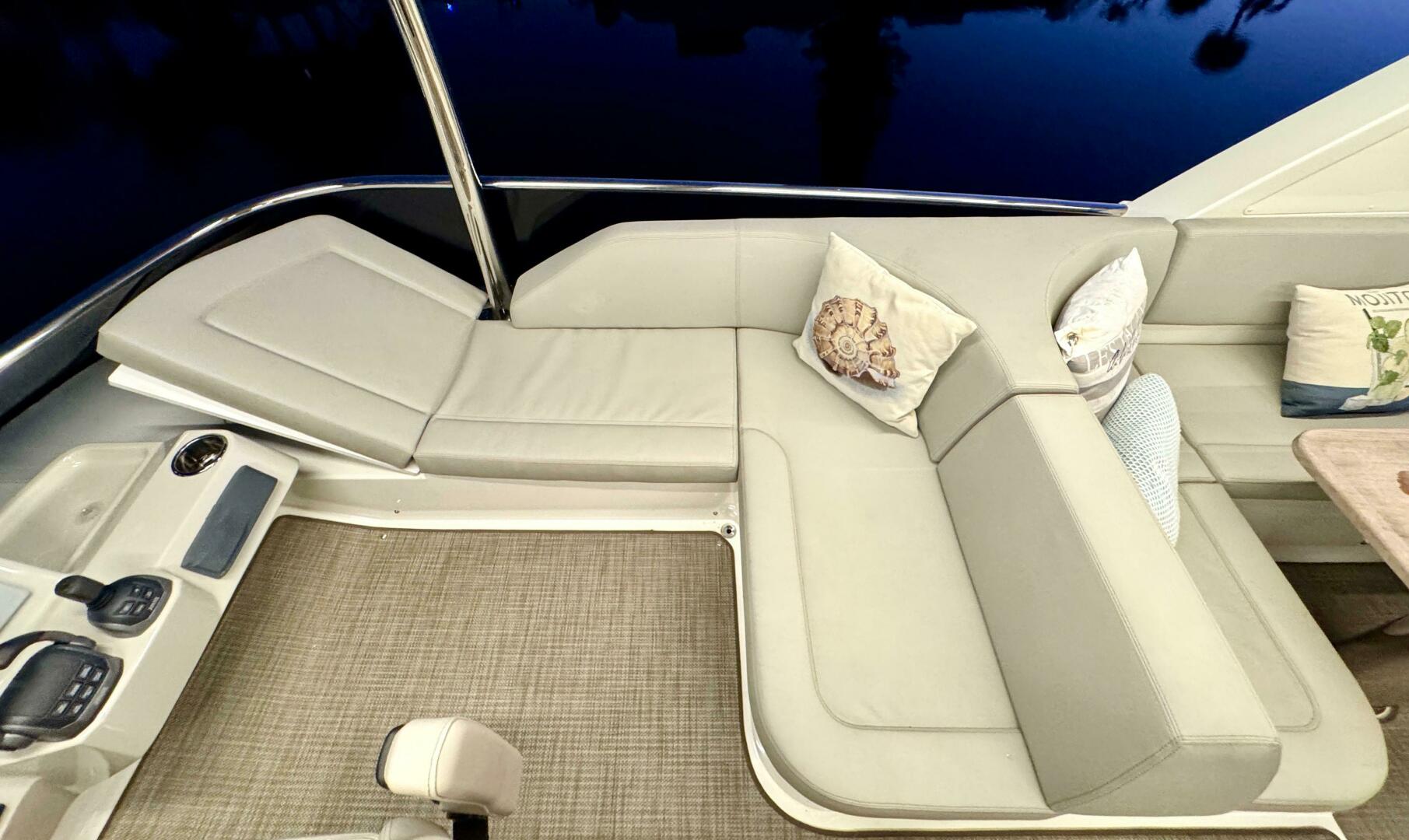 Slide: The Image of Absolute 52 Navetta 2021 - 5077899