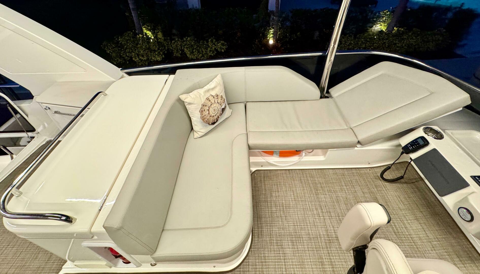 Slide: The Image of Absolute 52 Navetta 2021 - 5077900
