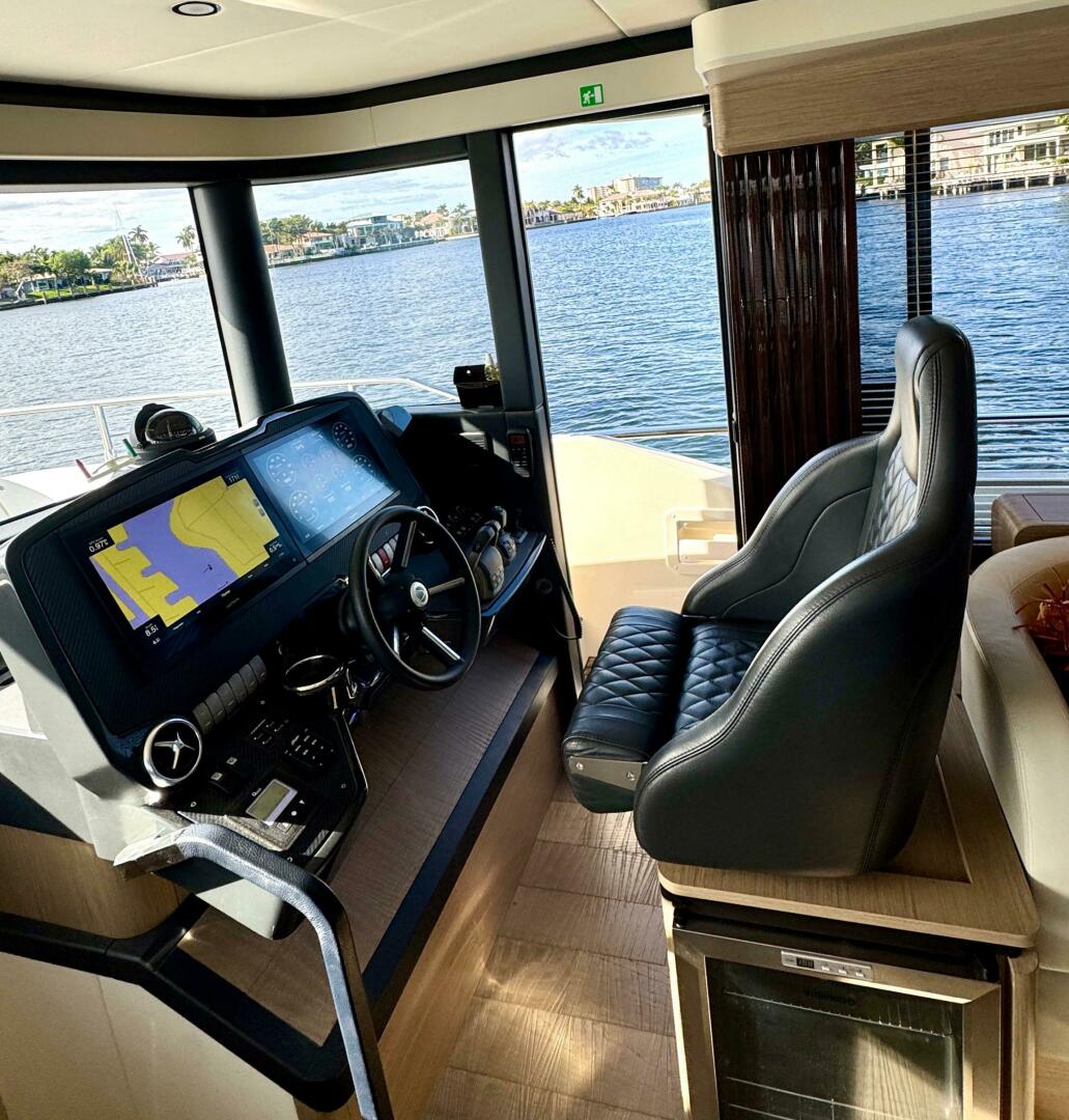 Slide: The Image of Absolute 52 Navetta 2021 - 5077908