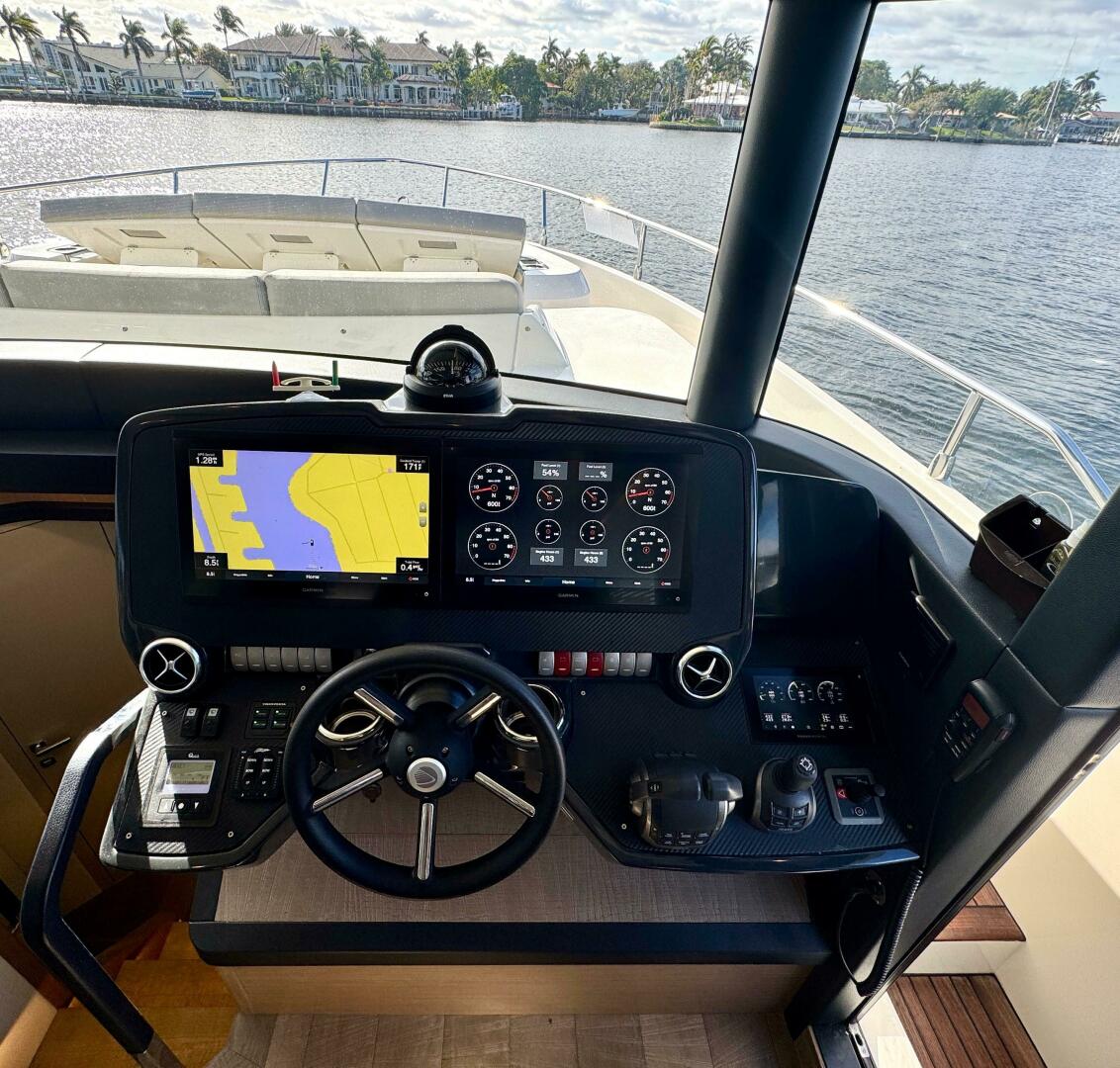 Slide: The Image of Absolute 52 Navetta 2021 - 5077909
