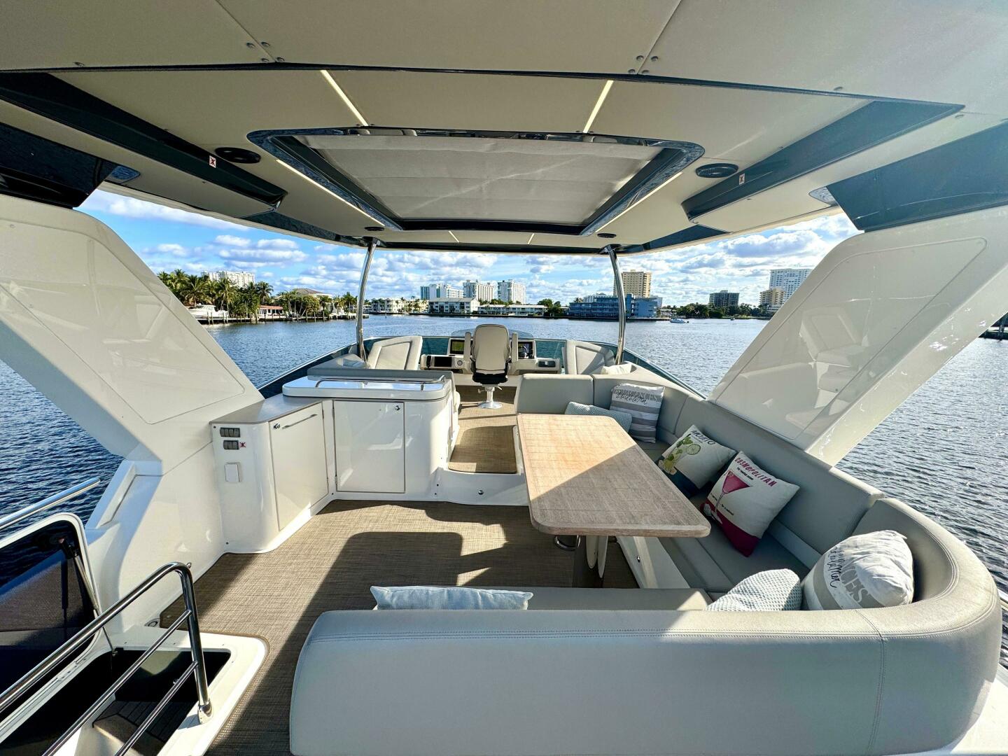 Slide: The Image of Absolute 52 Navetta 2021 - 5077916