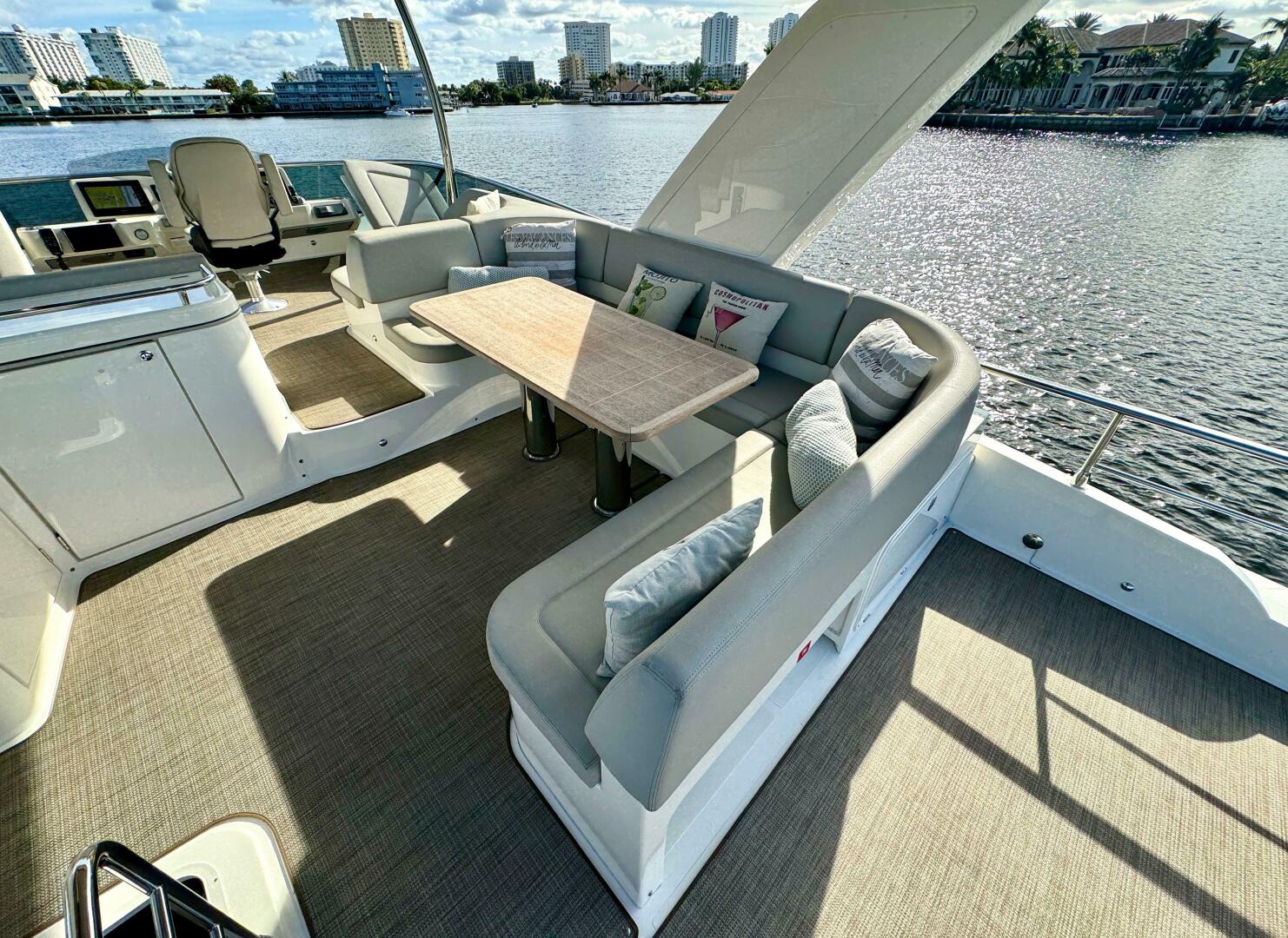 Slide: The Image of Absolute 52 Navetta 2021 - 5077917