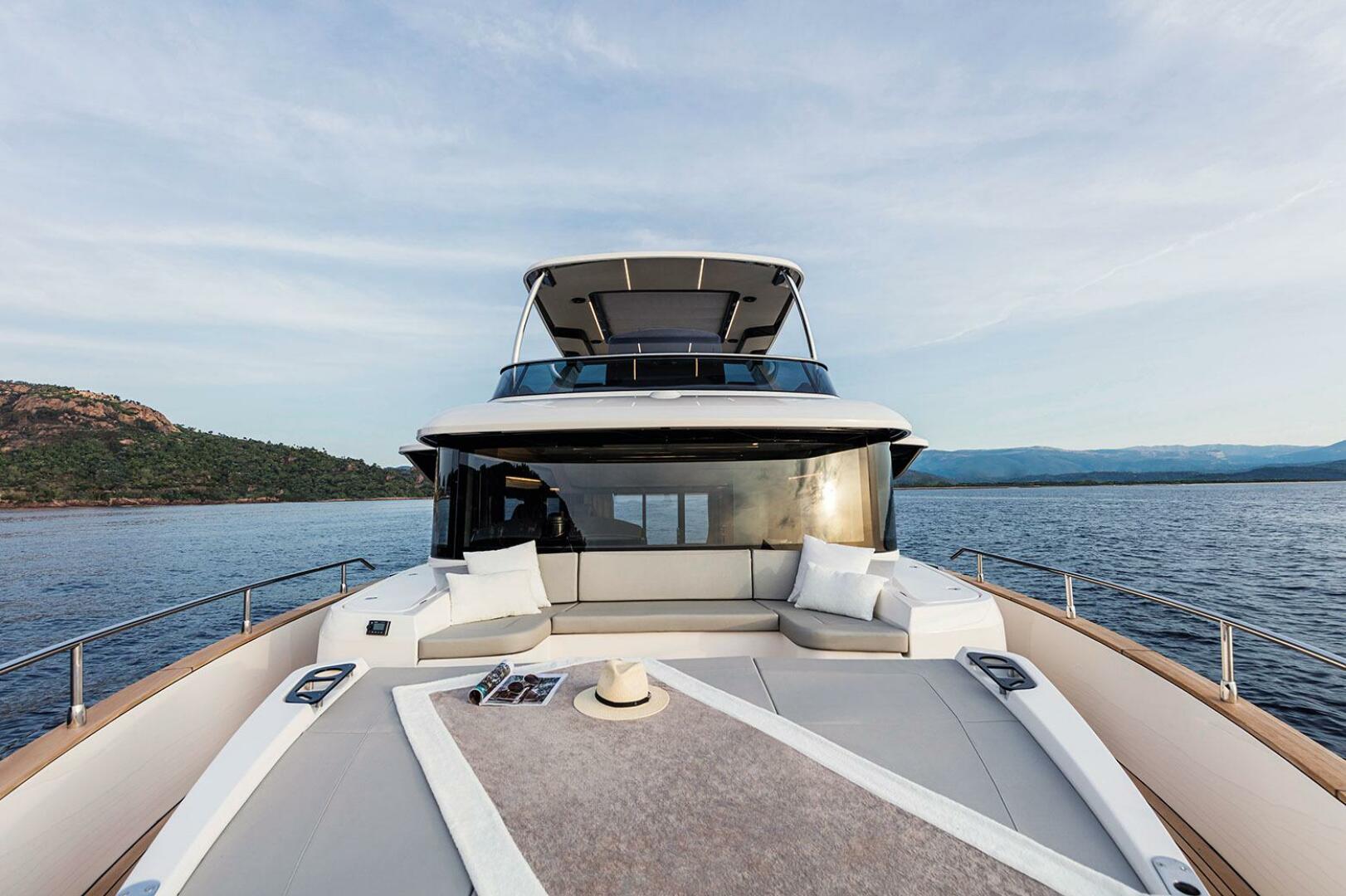 Slide: The Image of 2026 58 Absolute Navetta - Sistership Foredeck - 4545595