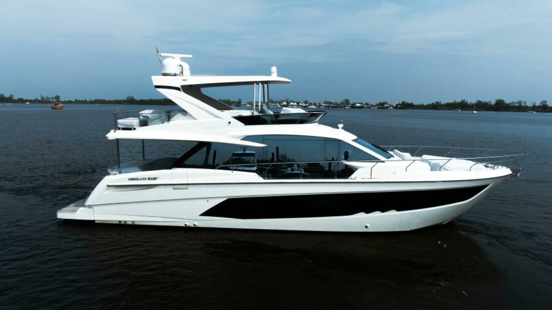 Slide: The Image of Absolute 62 Fly 2023 - 5365343