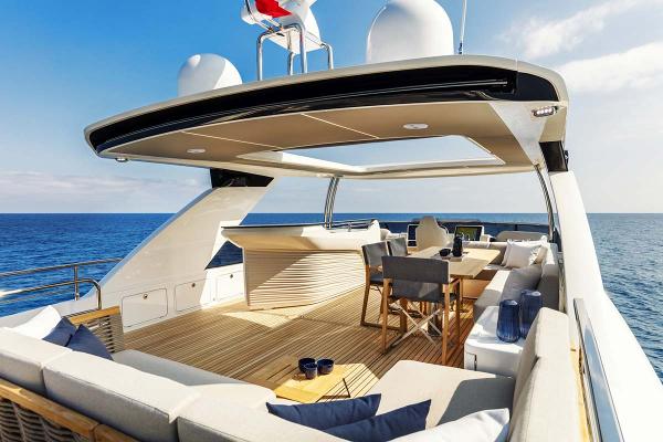 Slide: The Image of Absolute 68 NAVETTA 2024 - 4