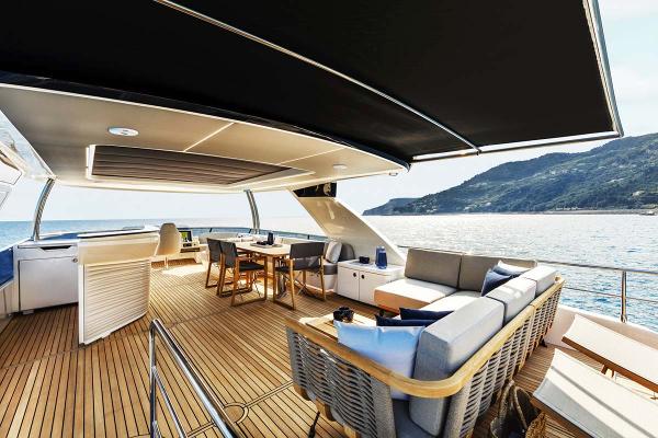 Slide: The Image of Absolute 68 NAVETTA 2024 - 5
