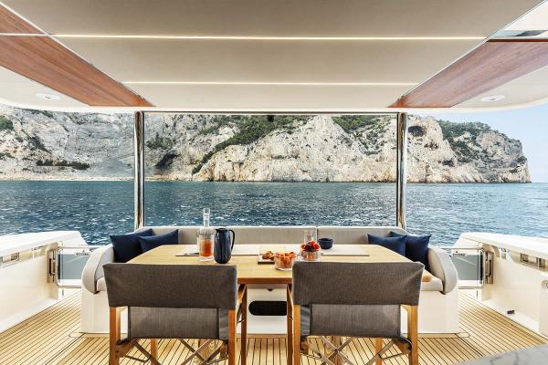 Slide: The Image of Absolute 68 NAVETTA 2024 - 6