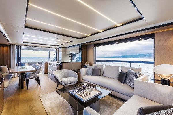 Slide: The Image of Absolute 68 NAVETTA 2024 - 8