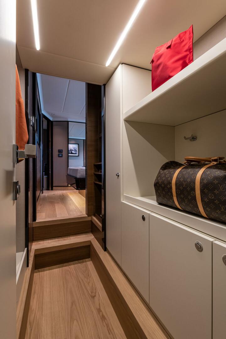 Slide: The Image of 2025 75 Absolute Navetta - Companion Way - 4537178