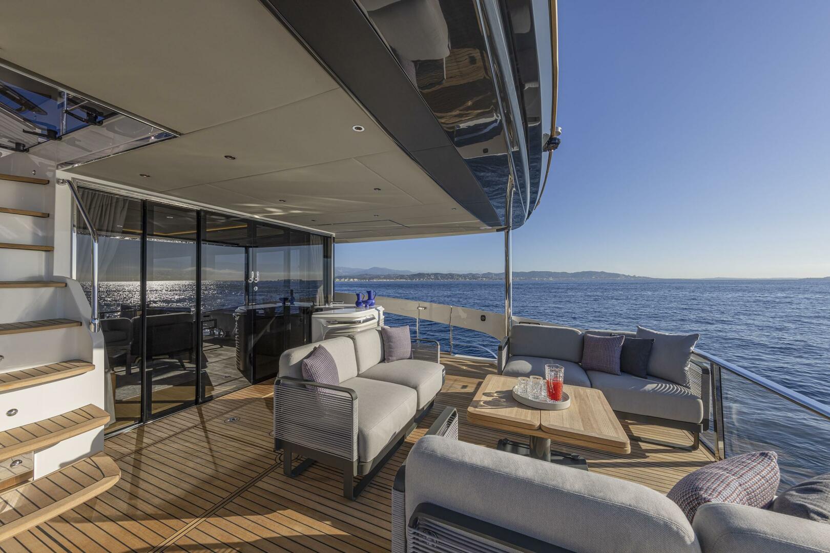 Slide: The Image of 2025 75 Absolute Navetta - Cockpit - 4537233