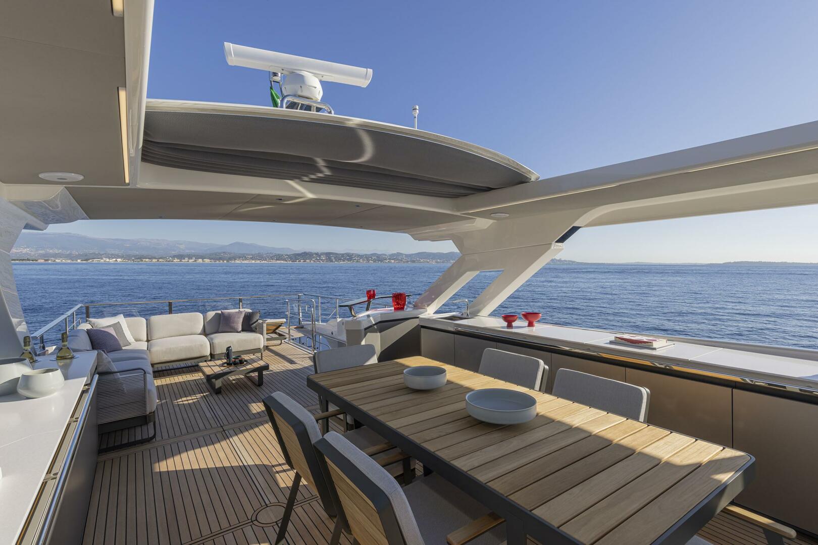 Slide: The Image of 2025 75 Absolute Navetta - Flybridge - 4537240