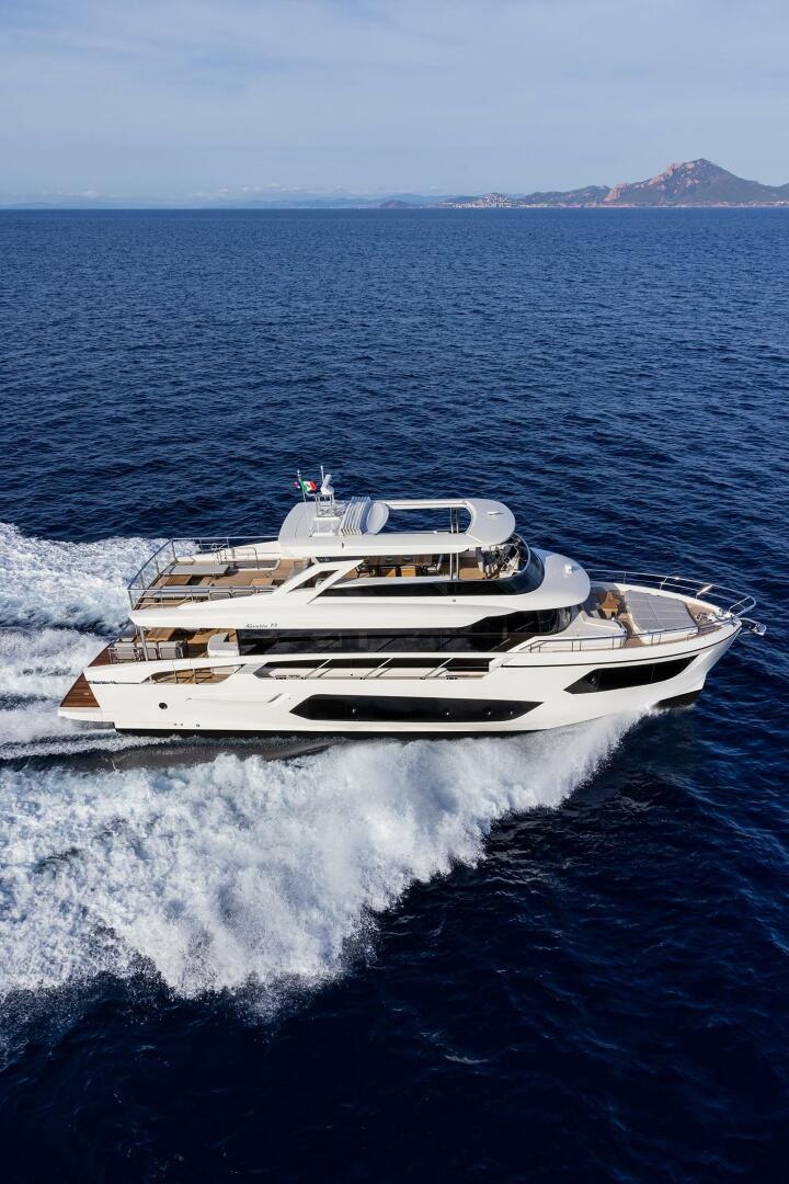 Slide: The Image of 2025 75 Absolute Navetta - Running Profile - 4537280