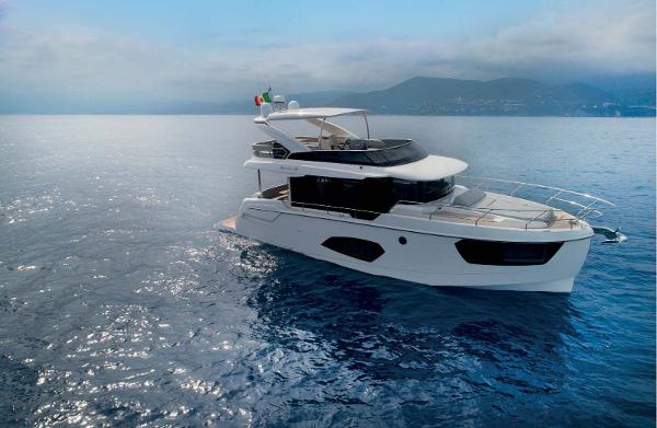 Slide: The Image of "Sistership" Photo - Hardtop in Stock - 0