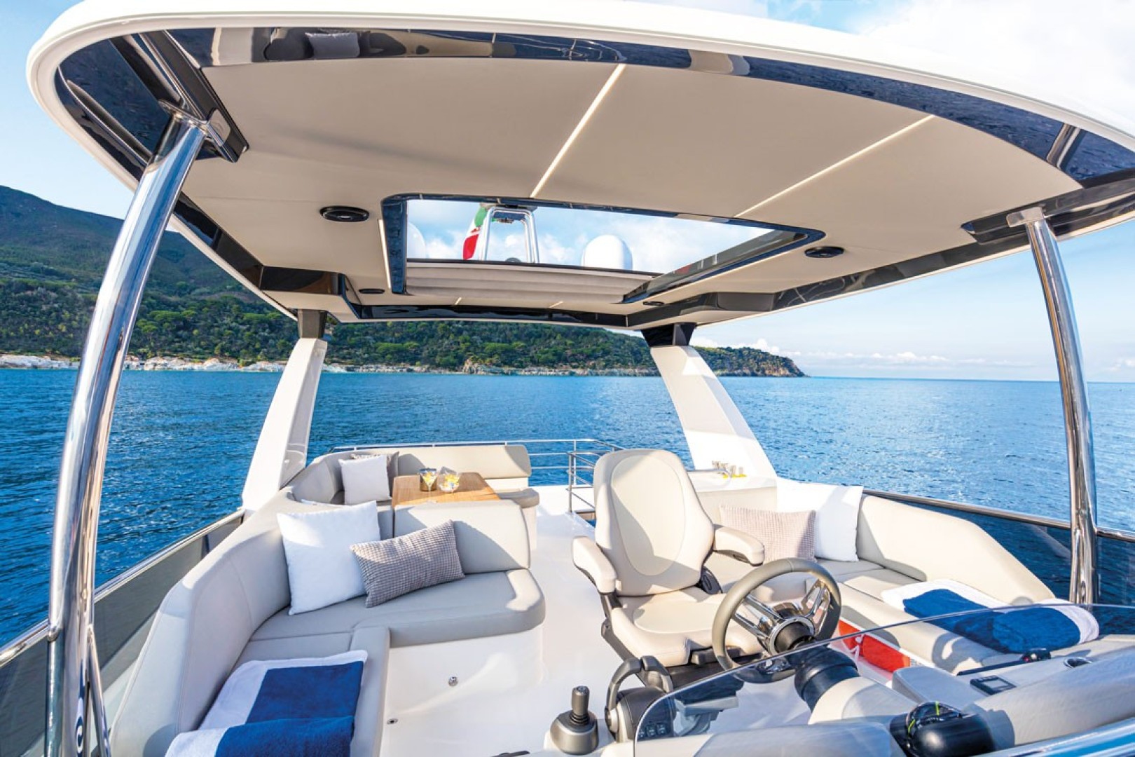 Slide: The Image of Absolute Navetta 52 2024 - 1710170