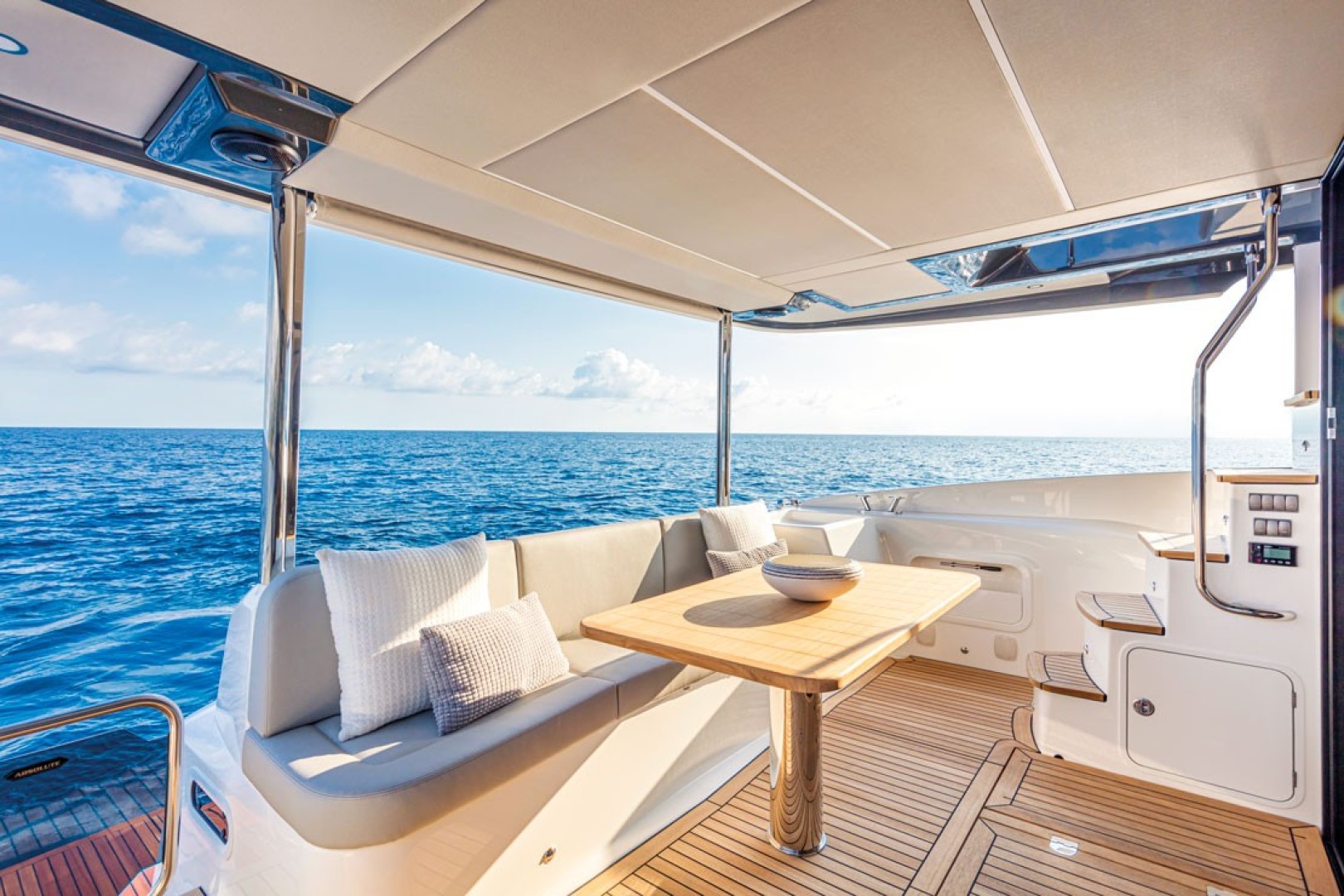 Slide: The Image of Absolute Navetta 52 2024 - 1710174