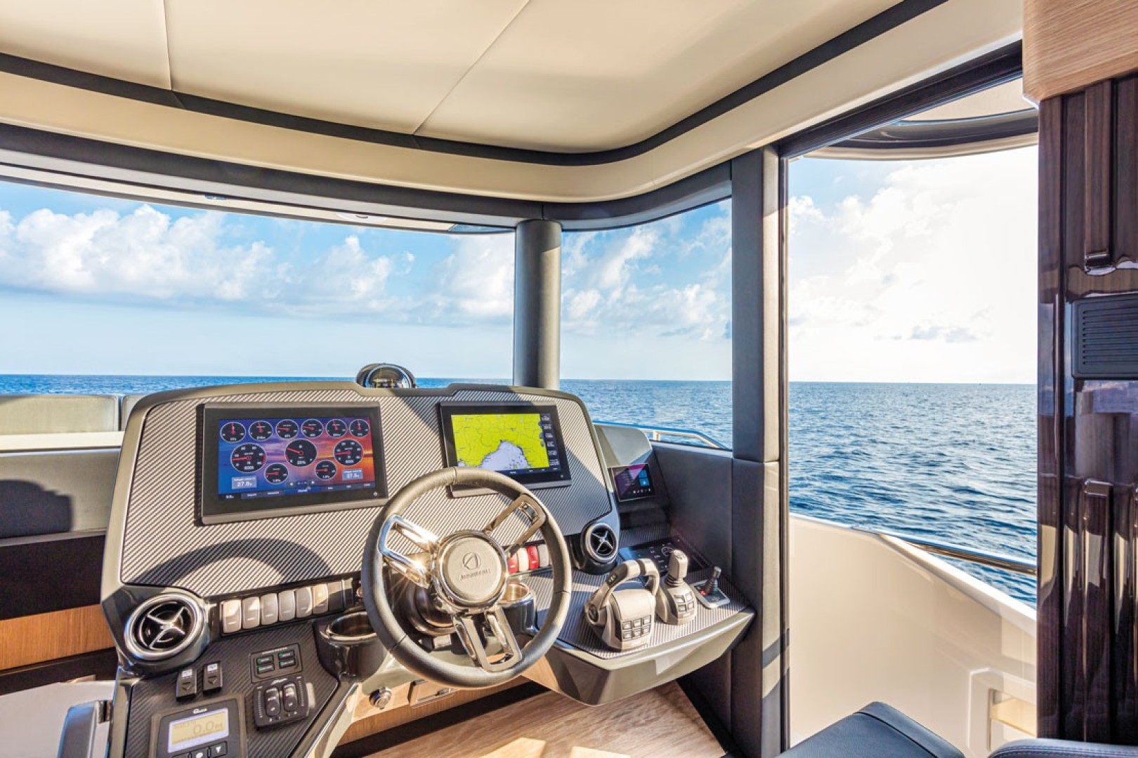 Slide: The Image of Absolute Navetta 52 2024 - 1710175