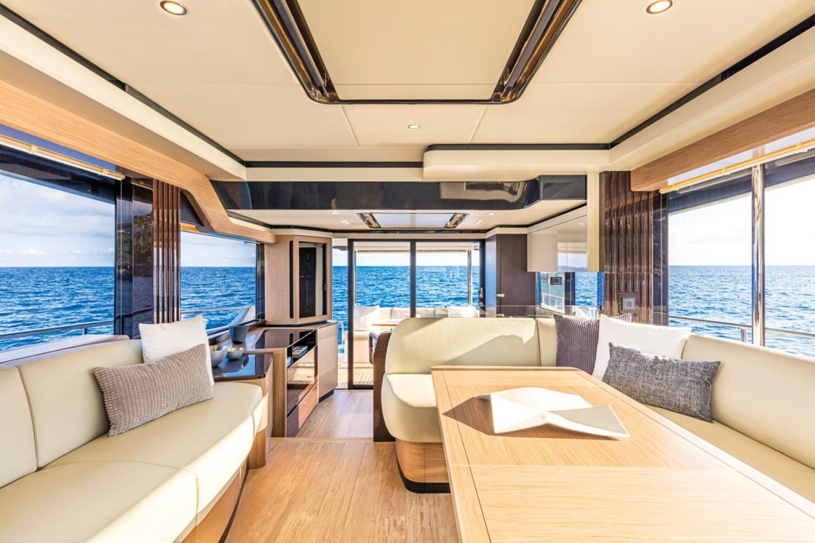 Slide: The Image of Absolute Navetta 52 2024 - 1710177