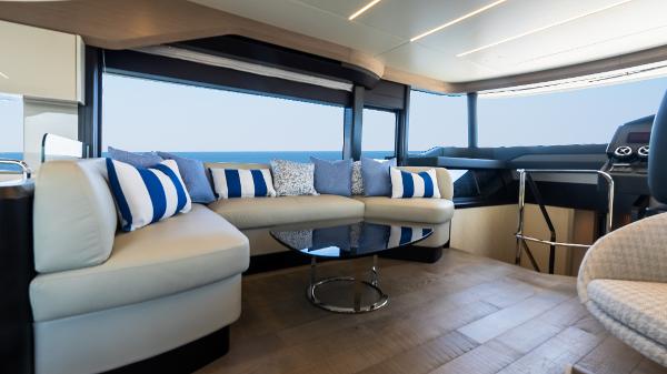 Slide: The Image of Absolute NAVETTA 58 2025 - 2