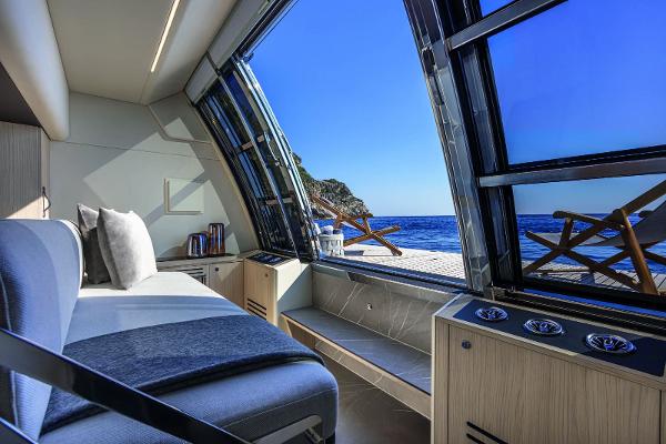 Slide: The Image of Absolute Navetta 64 2024 - 4