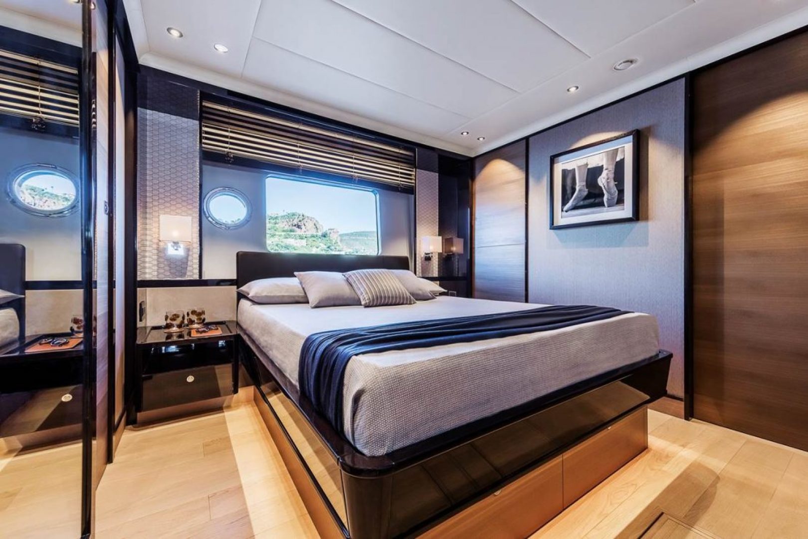 Slide: The Image of VIP Stateroom - 1202163