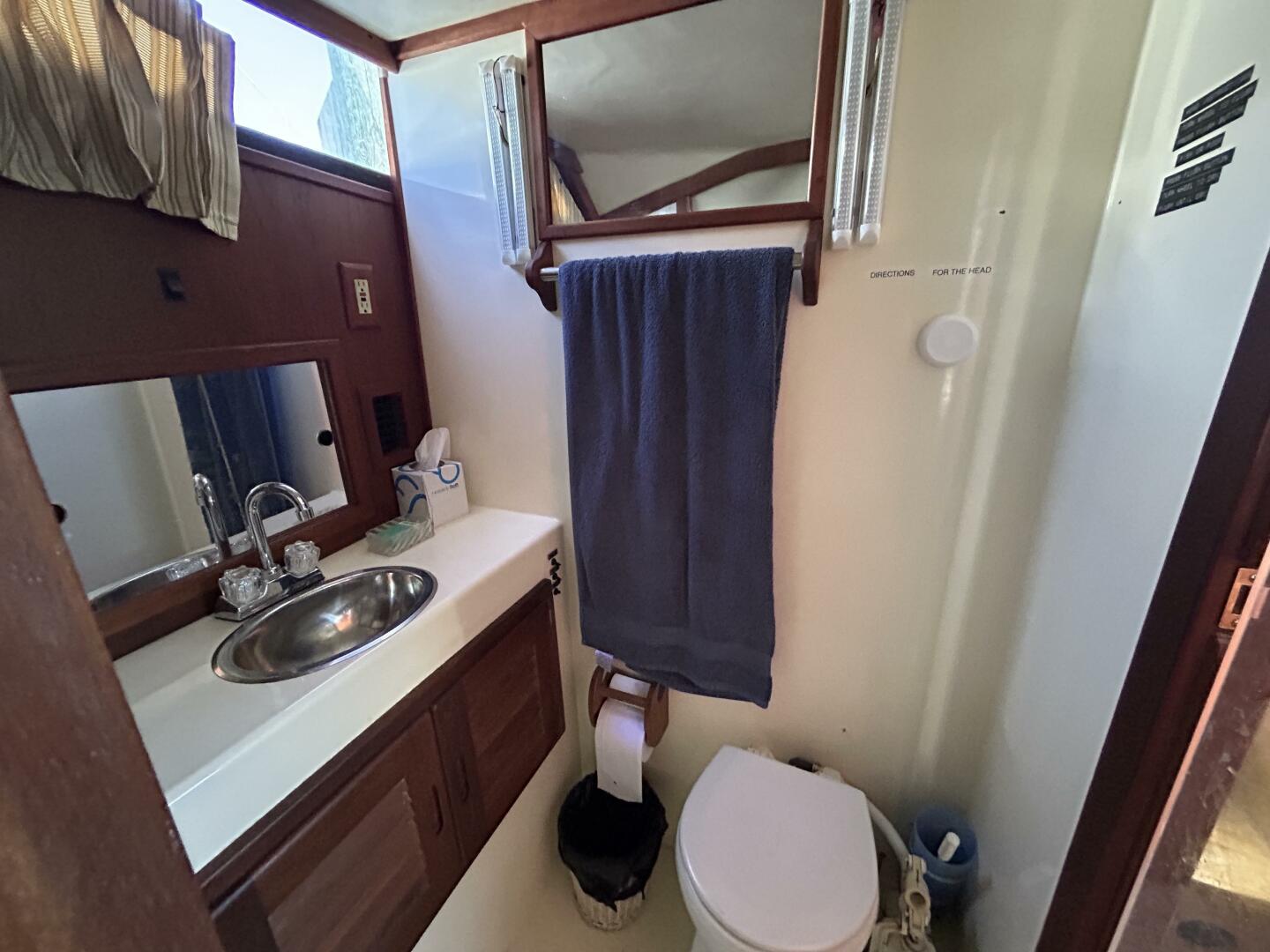 Slide: The Image of Albemarle 320 1990 - 5295205