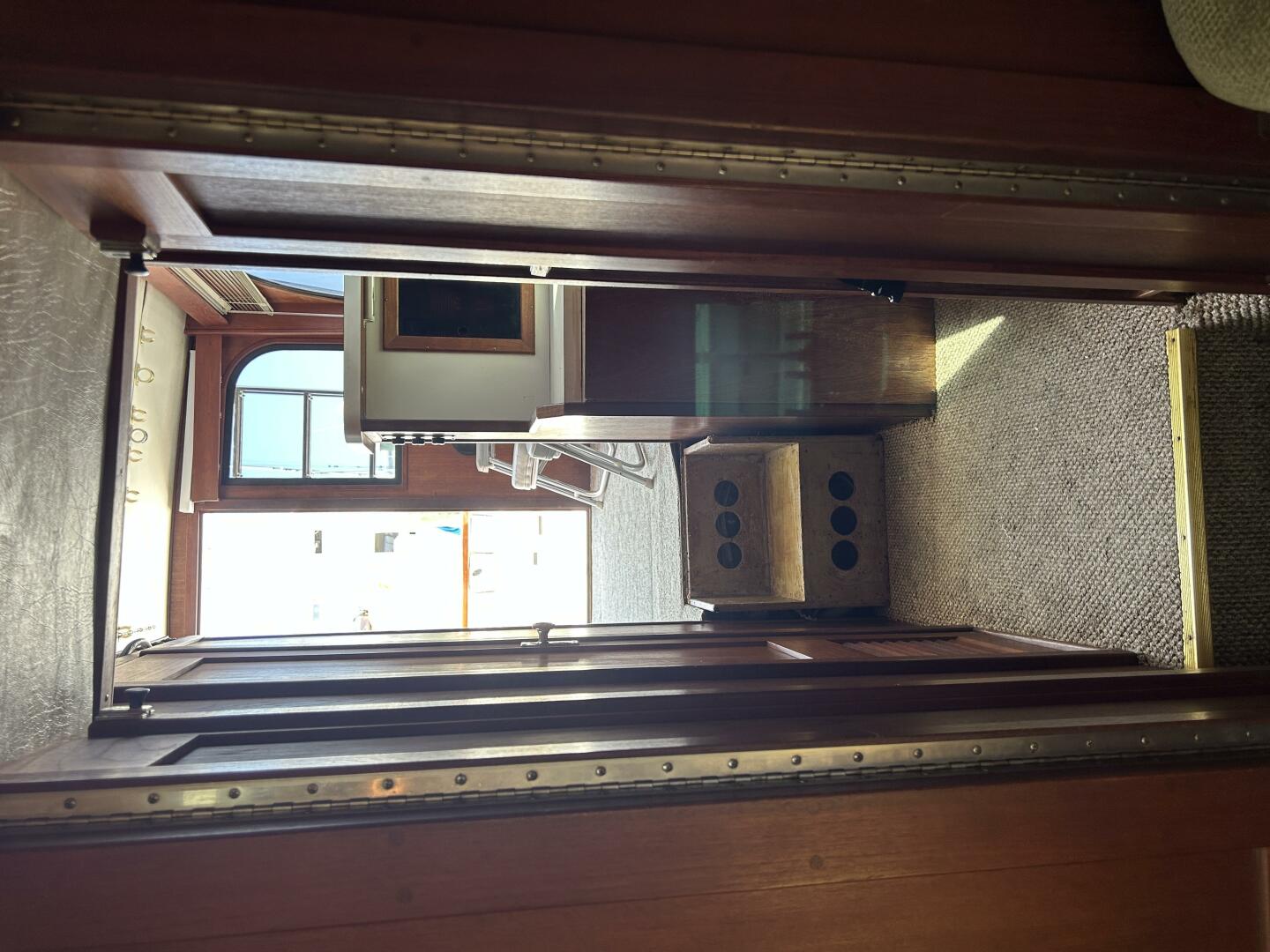 Slide: The Image of Albemarle 320 1990 - 5295210