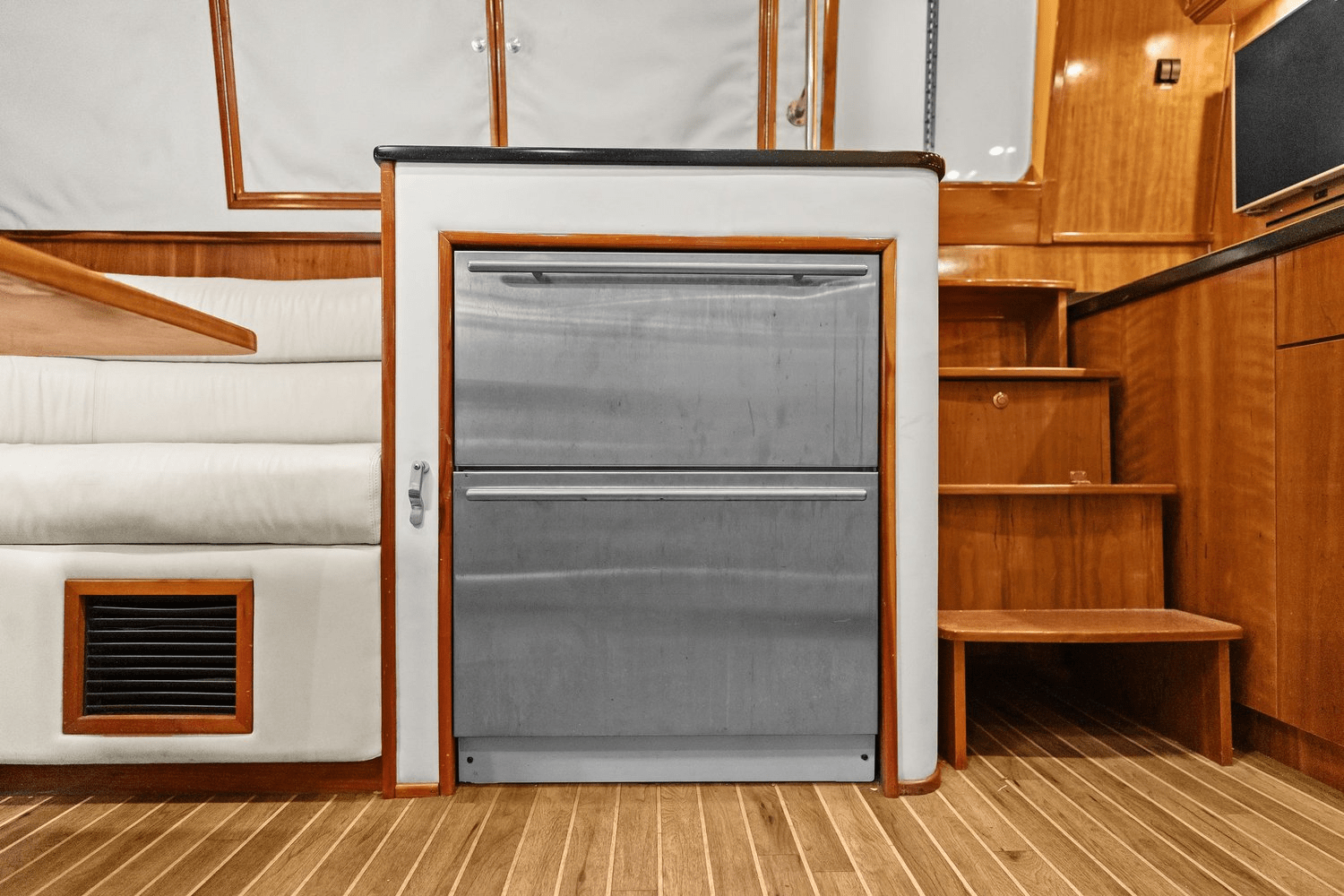 Slide: The Image of Albemarle 410 EXPRESS FISHERMAN 2004 - 35