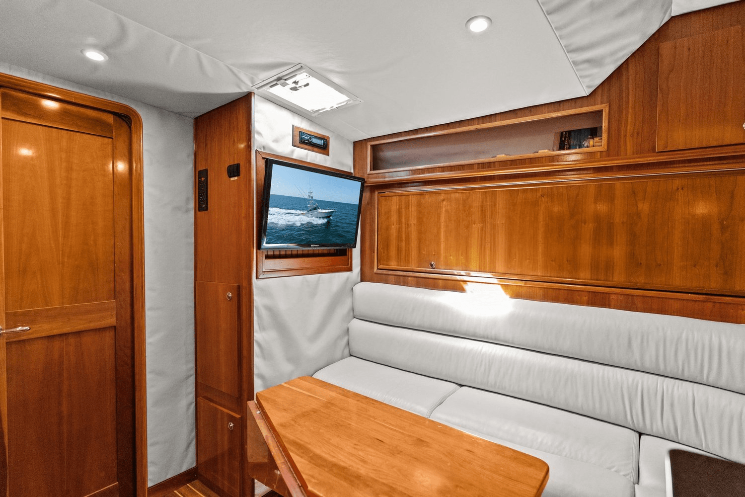 Slide: The Image of Albemarle 410 EXPRESS FISHERMAN 2004 - 38