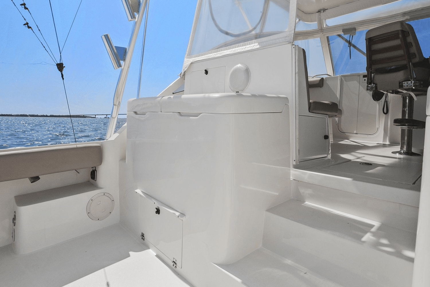 Slide: The Image of Albemarle 410 EXPRESS FISHERMAN 2004 - 41