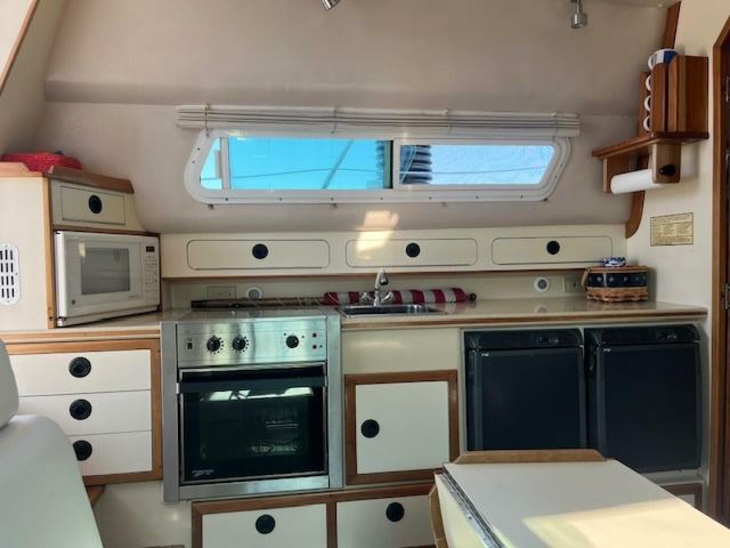 Slide: The Image of Albin 32 2 Command Bridge 2002 - 5535302