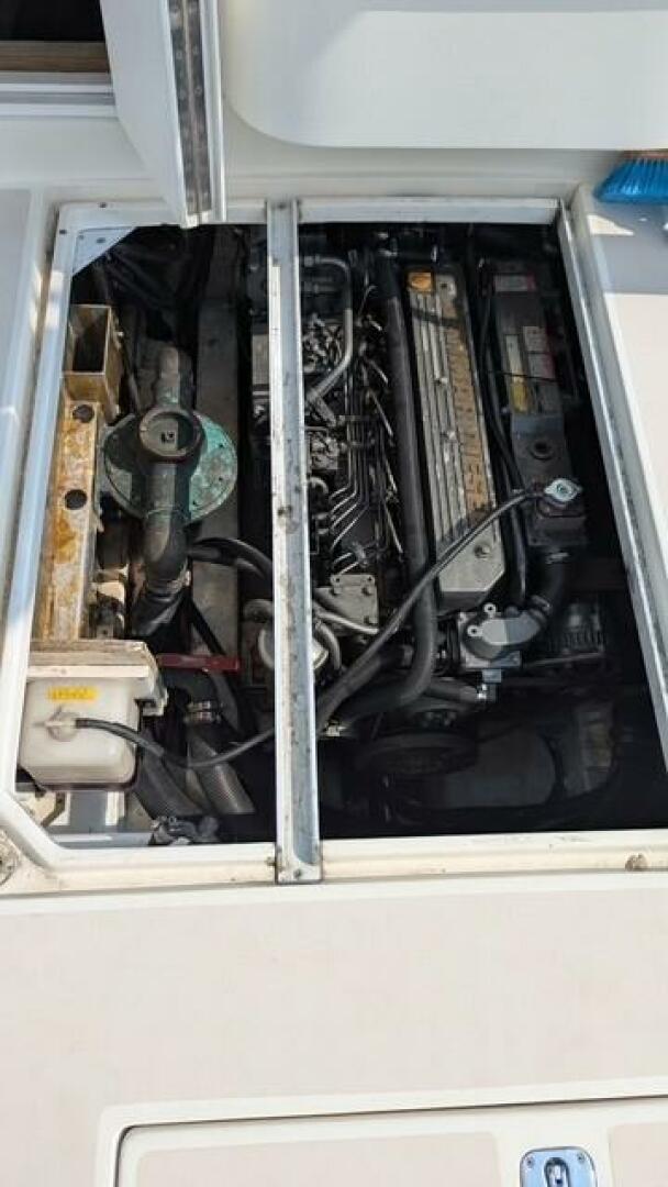 Slide: The Image of Albin 32 2 Command Bridge 2002 - 5537915