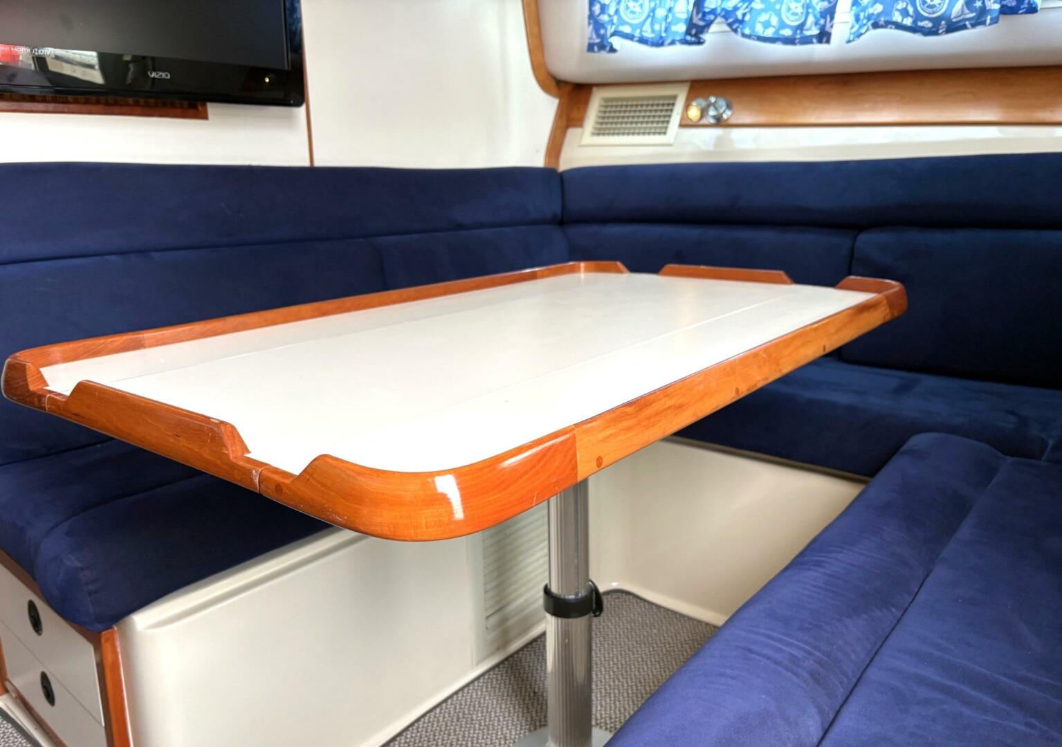 Slide: The Image of Albin 35 Command Bridge 2005 - 5322284