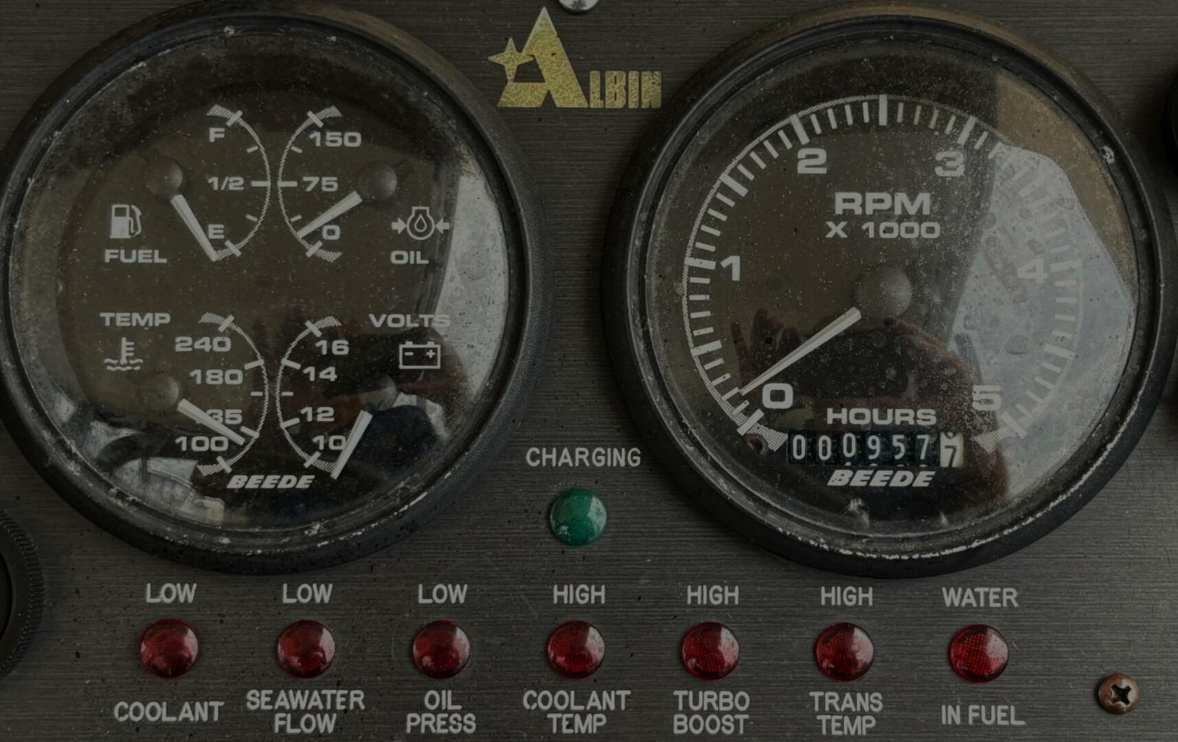 Slide: The Image of Albin 35 Command Bridge 2005 - 5322287