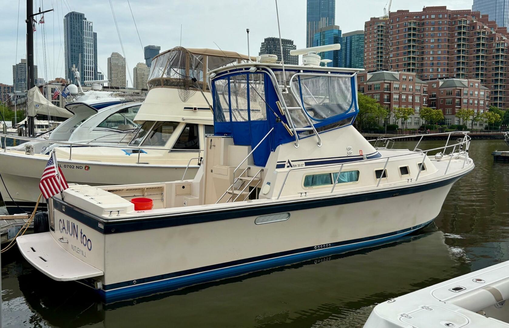 Slide: The Image of Albin 35 Command Bridge 2005 - 5322292