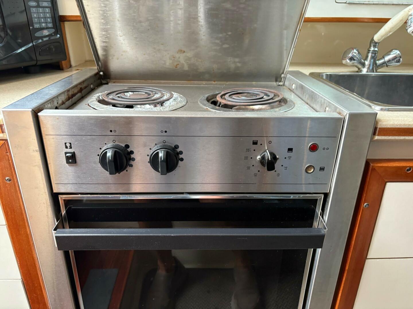 Slide: The Image of Albin 35 Command Bridge 2005 - 5322293