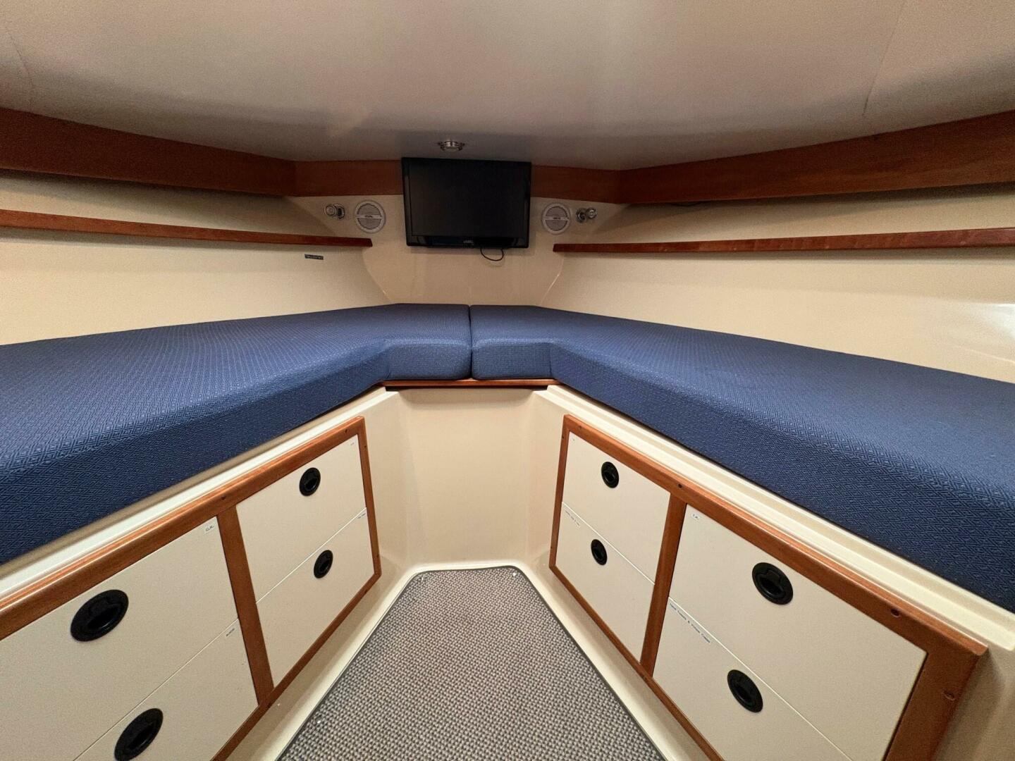 Slide: The Image of Albin 35 Command Bridge 2005 - 5322295