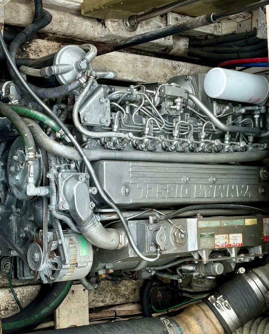 Slide: The Image of Albin 35 Command Bridge 2005 - 5322298