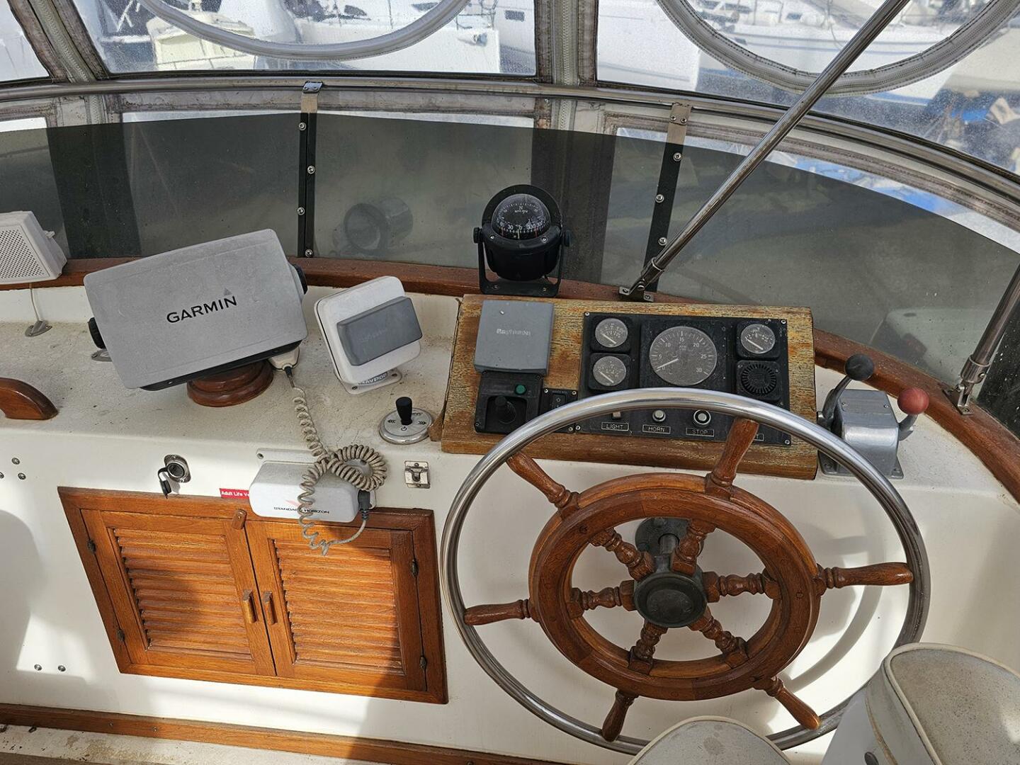 Slide: The Image of Albin 36 Trawler 1988 - 11