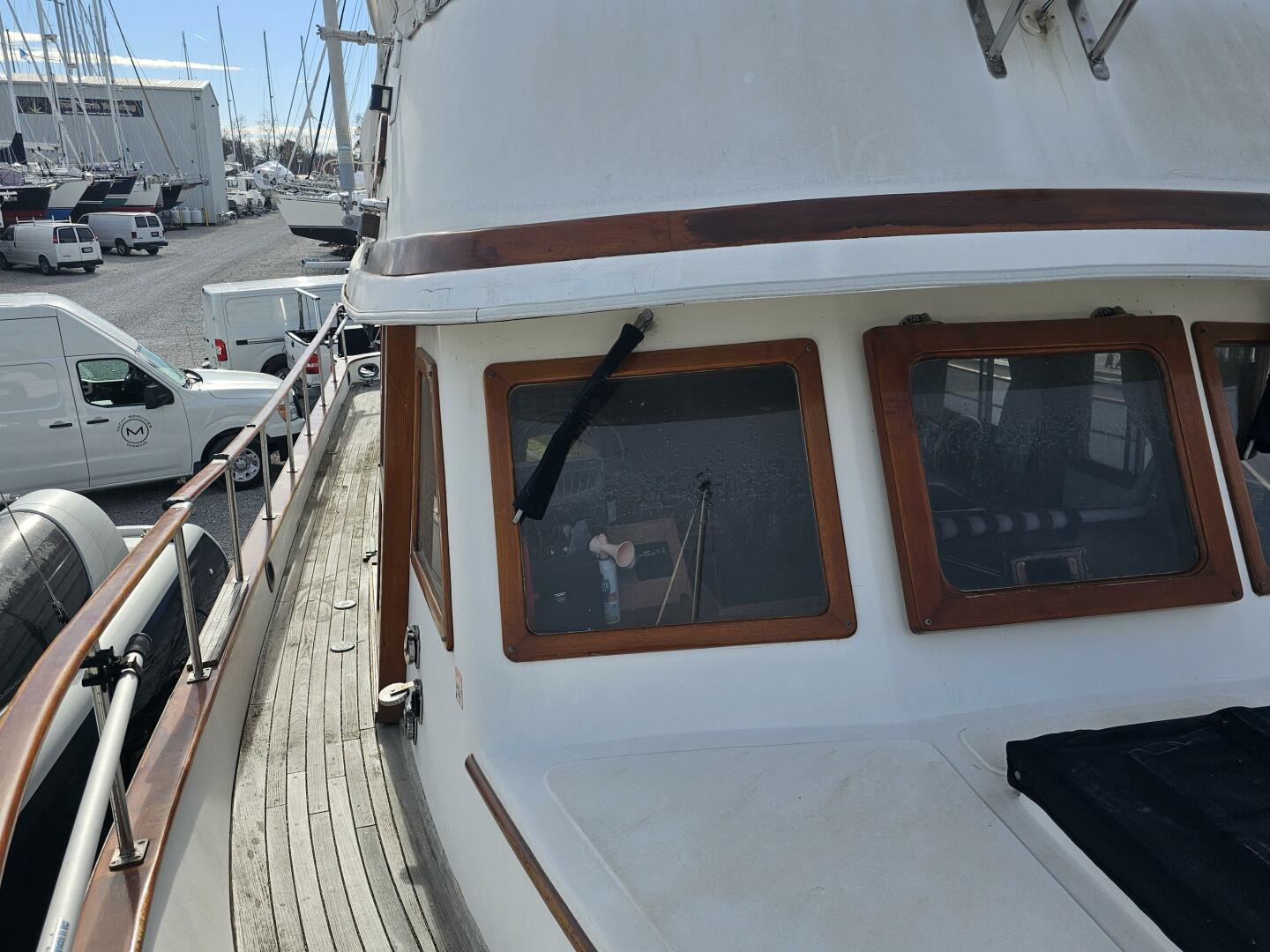 Slide: The Image of Albin 36 Trawler 1988 - 14