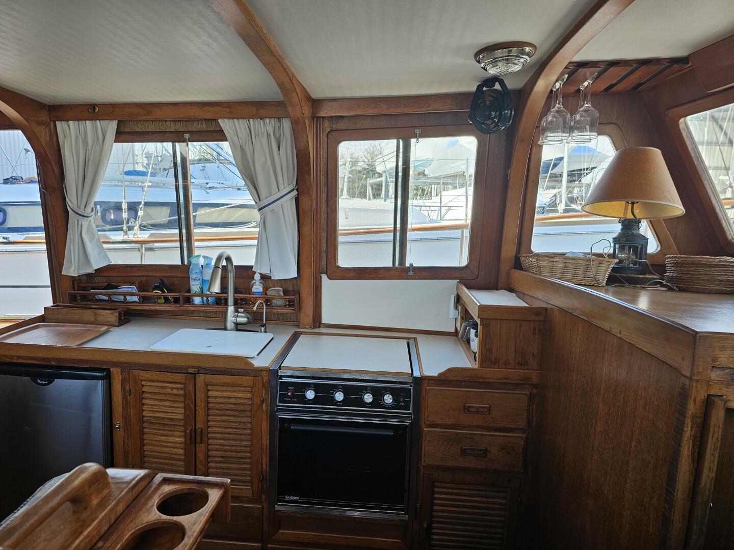 Slide: The Image of Albin 36 Trawler 1988 - 15