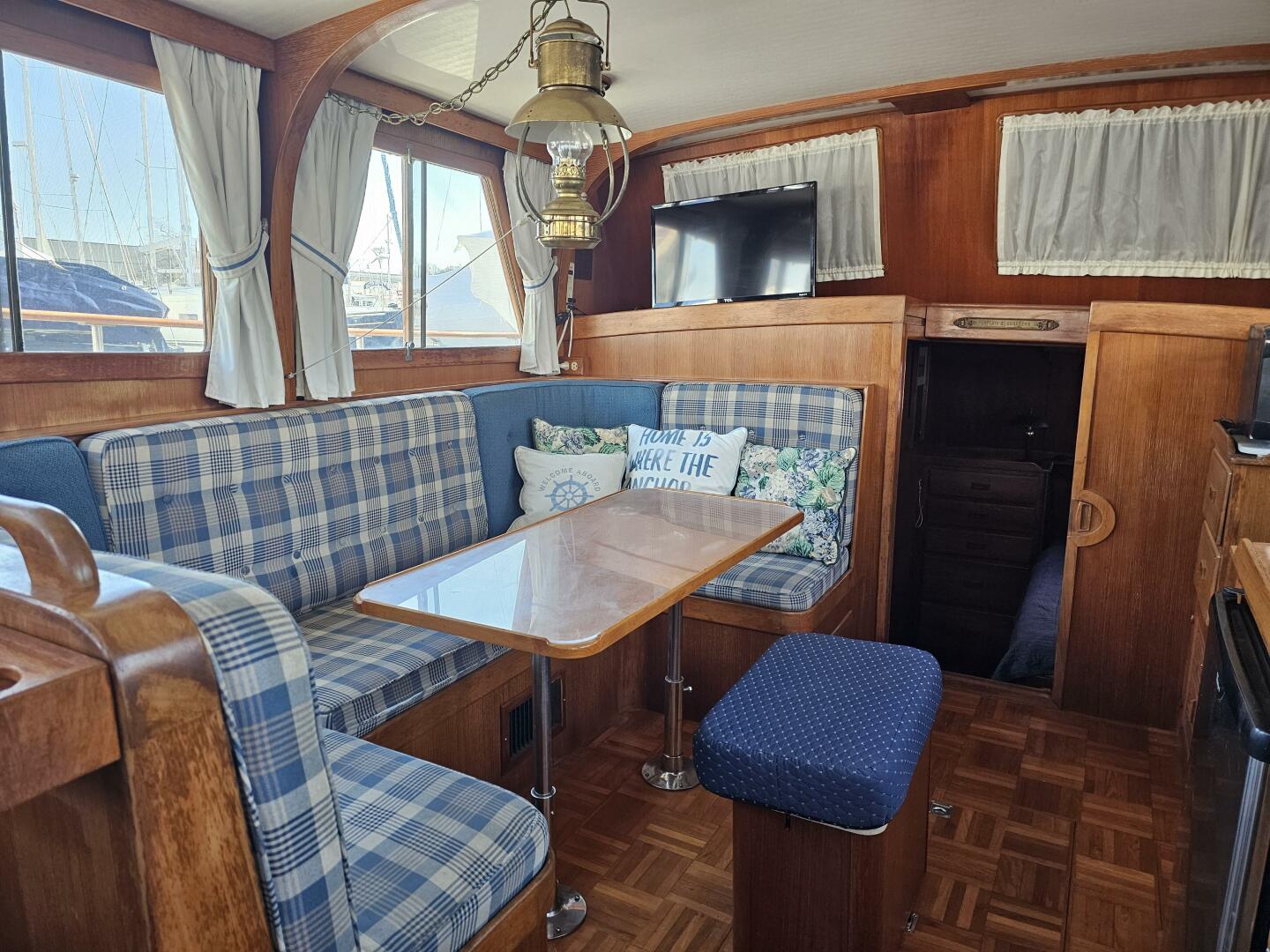 Slide: The Image of Albin 36 Trawler 1988 - 17