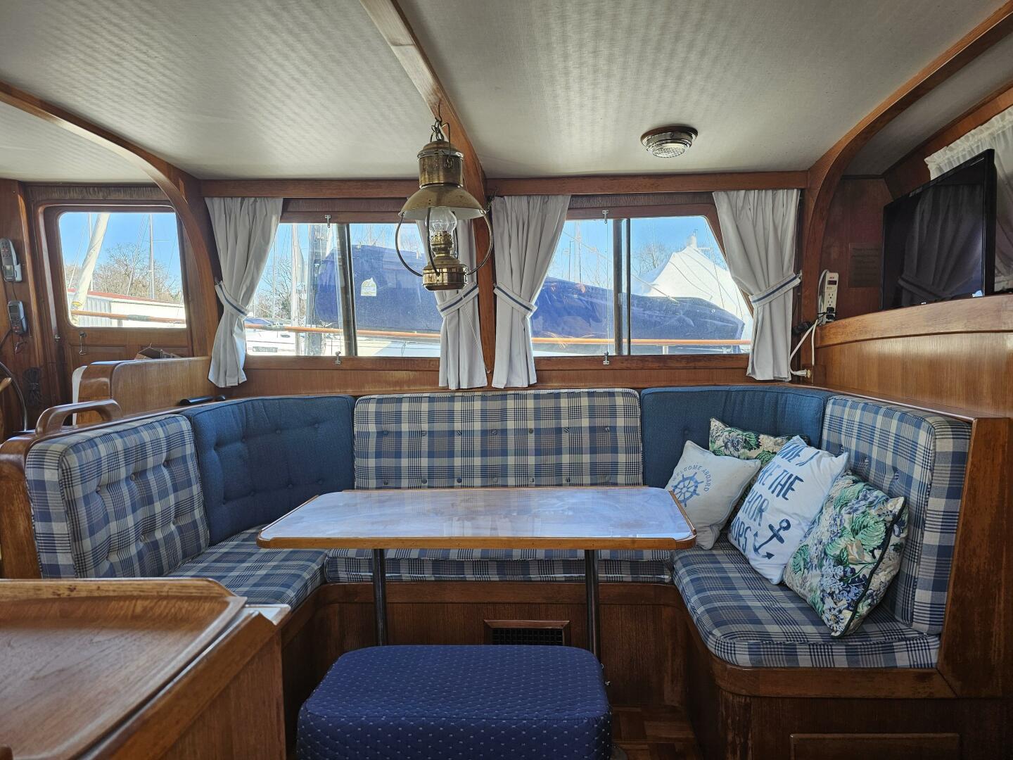 Slide: The Image of Albin 36 Trawler 1988 - 18