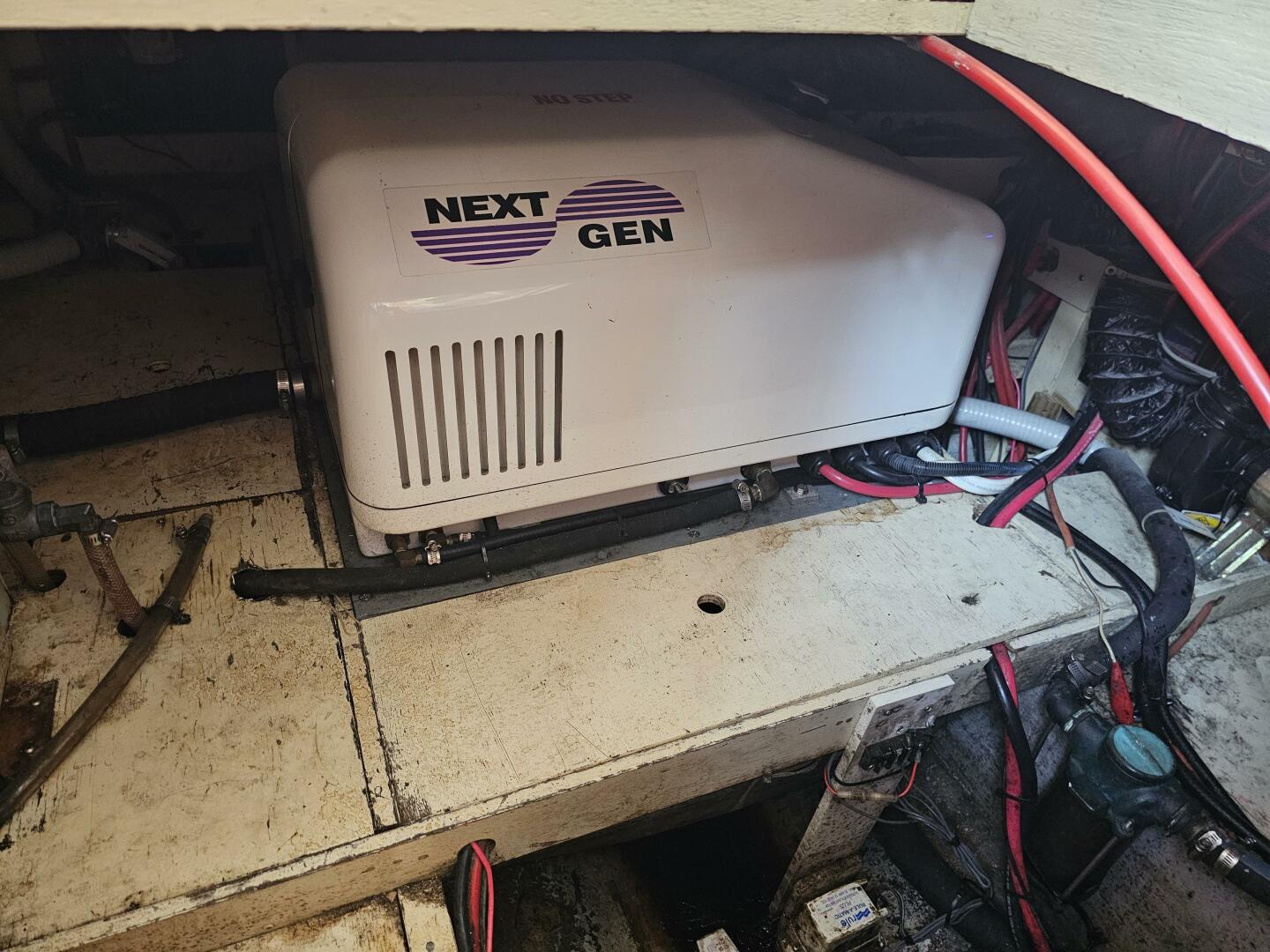 Slide: The Image of Albin 36 Trawler 1988 - 23