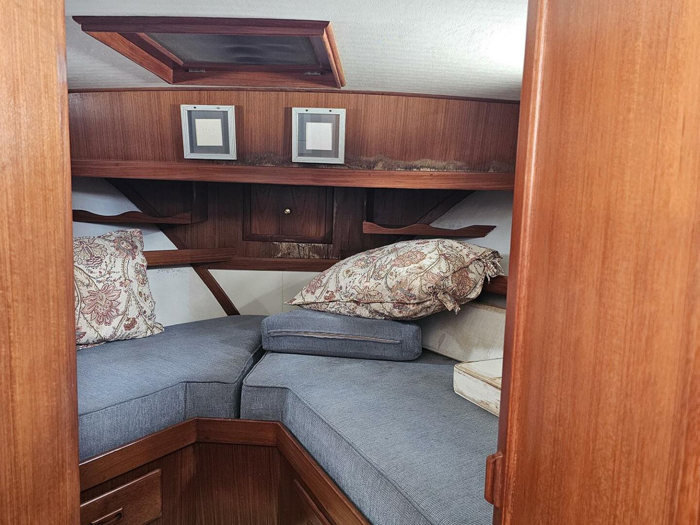 Slide: The Image of Albin 36 Trawler 1988 - 5