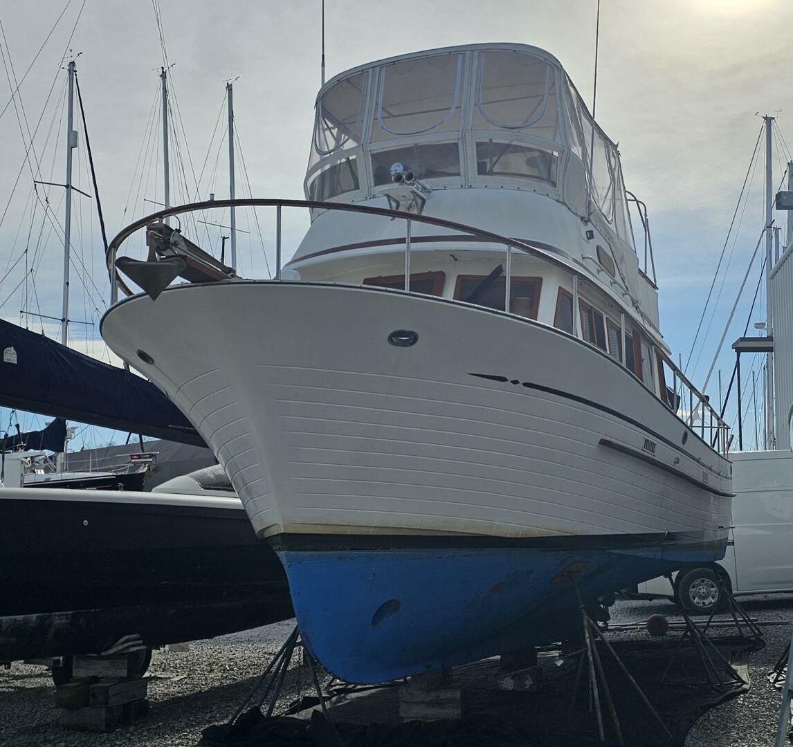 Slide: The Image of Albin 36 Trawler 1988 - 9