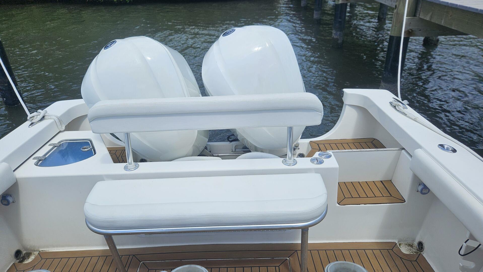 Slide: The Image of Albury Brothers 27 Center Console 2014 - 5216921